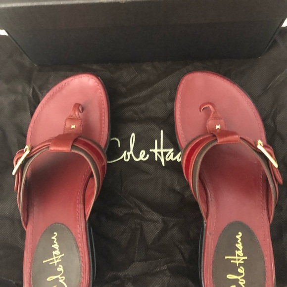 Cole Haan Air Maddy Dk Chocolate/Red Patent Thong Sandals 7B - Picture 4 of 7
